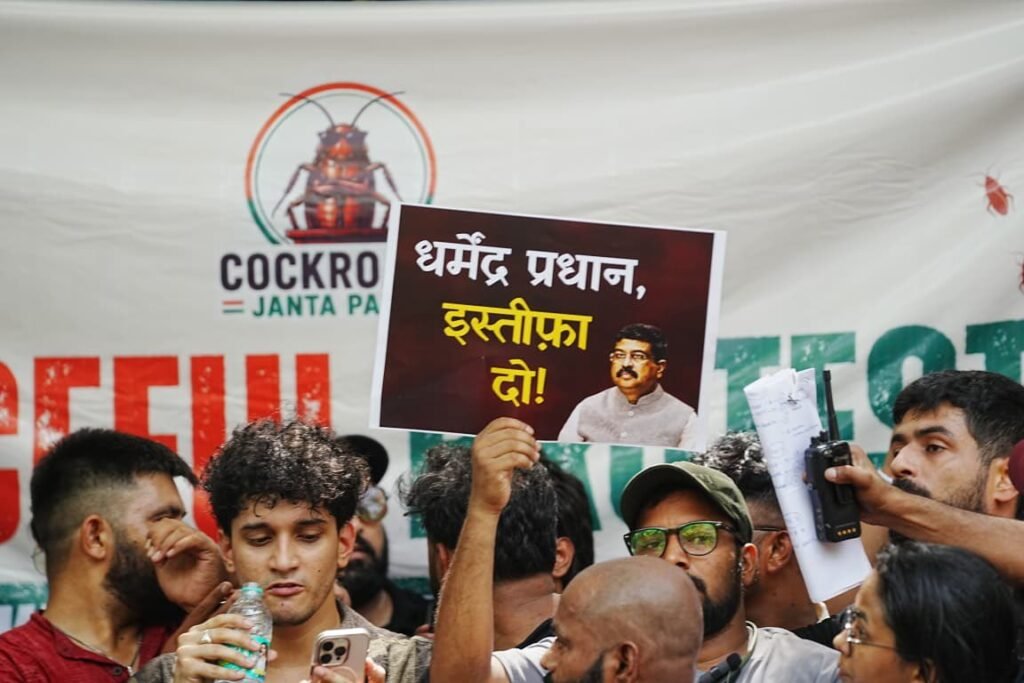 Cockroaches Are Coming’: Abhijeet Dipke-Led Protest at Jantar Mantar Calls for Dharmendra Pradhan to Quit