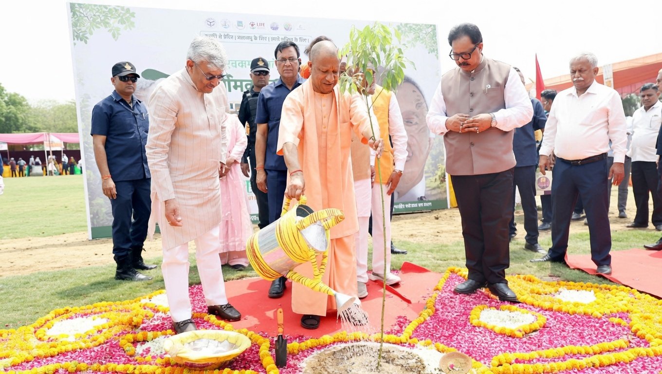 CM Yogi Adityanath Launches 'Ek Ped Maa Ke Naam' Campaign on his 54th Birthday..