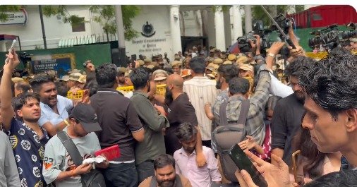 CJP Workers Protest Outside Delhi’s Parliament Street Police Station